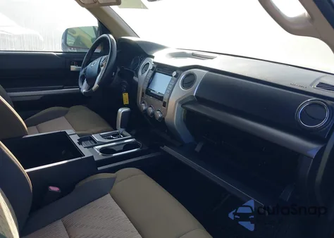 2017 Toyota Tundra Sr5 4.6L V8 z USA, uszkodzony, nr VIN 5TFEM5F12HX121428